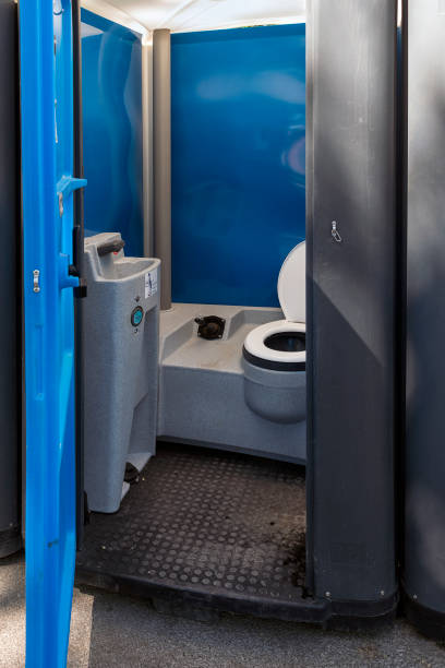Best Luxury portable toilet rental  in Bellows Falls, VT